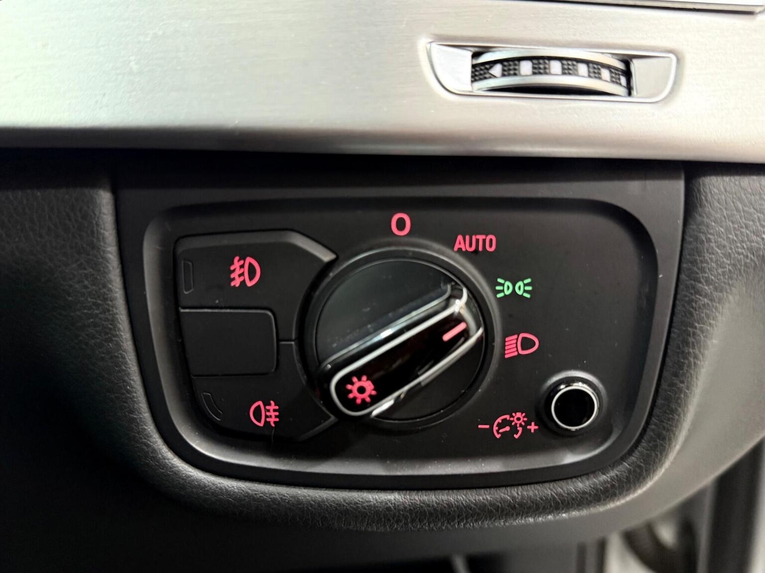 Used Audi A8 2011 for sale - 77173195: Photo 21