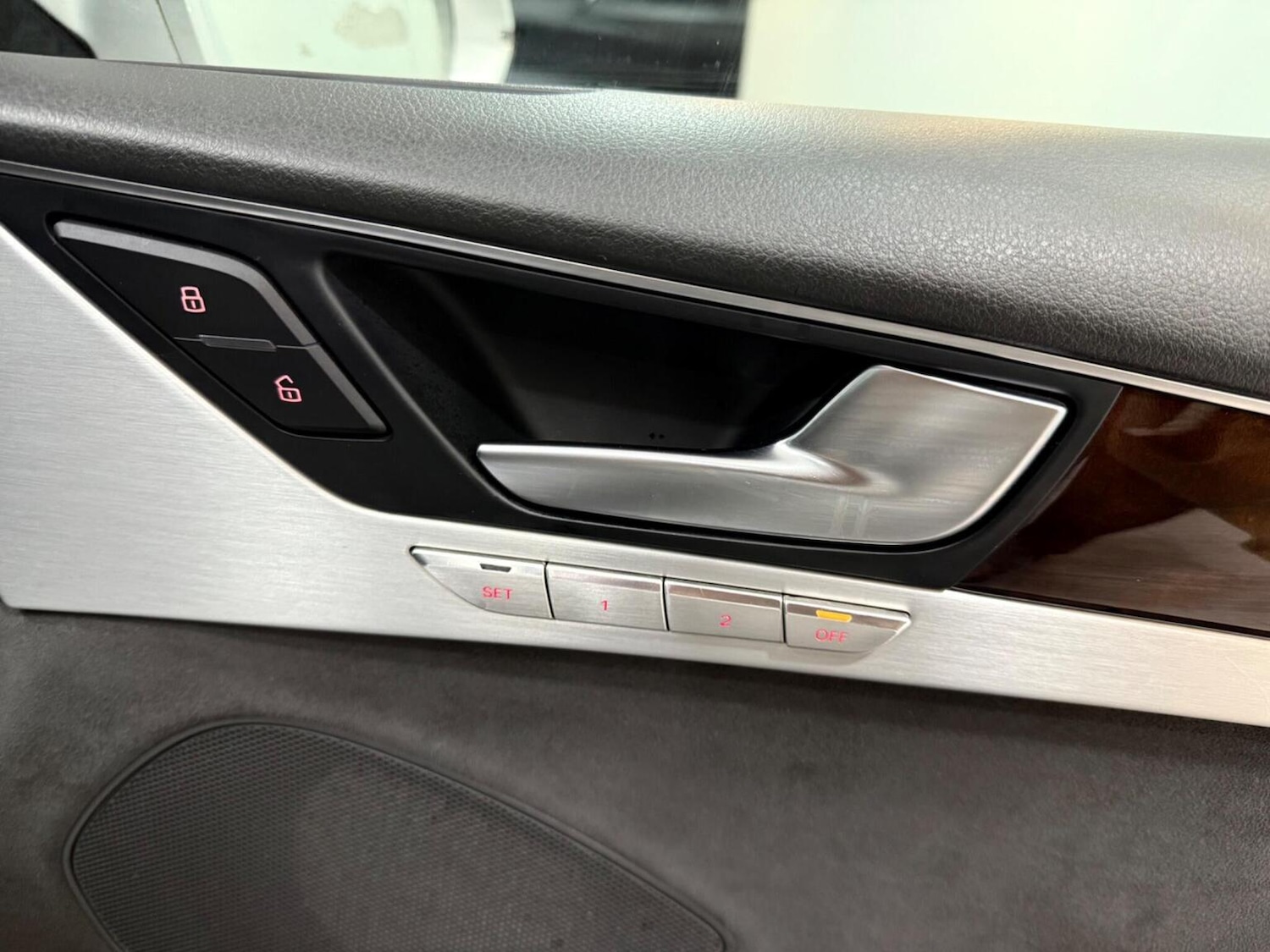 Used Audi A8 2011 for sale - 77173195: Photo 35