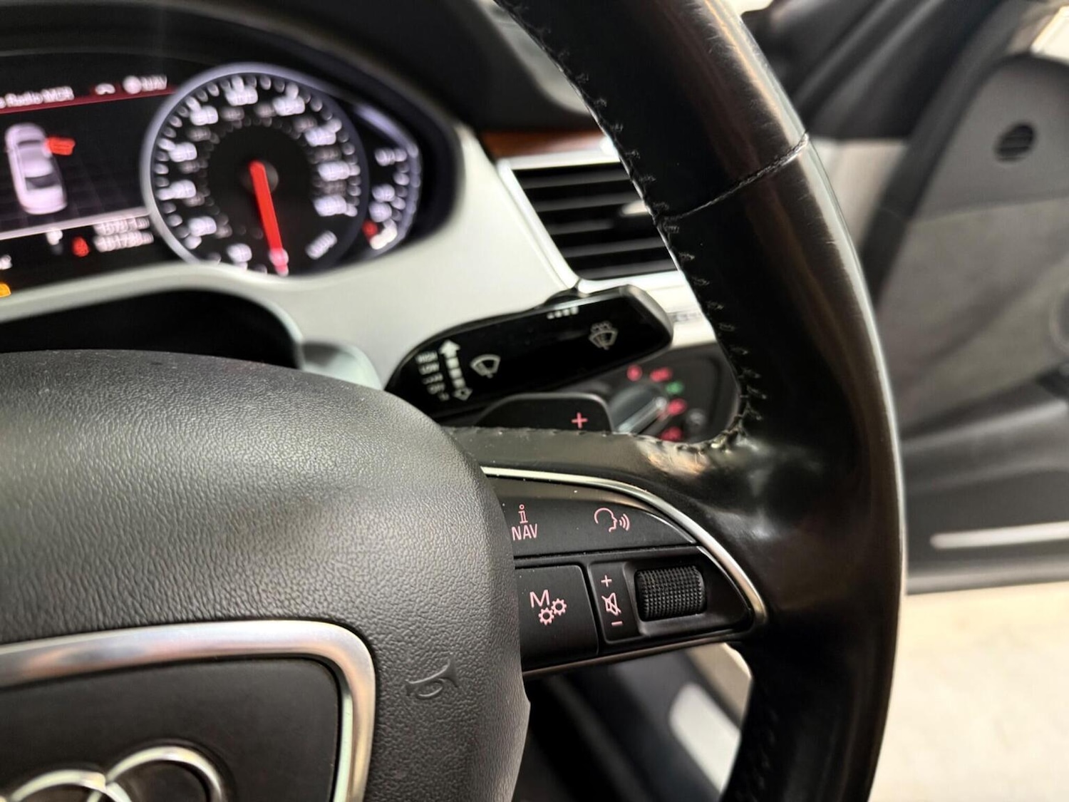 Used Audi A8 2011 for sale - 77173195: Photo 36