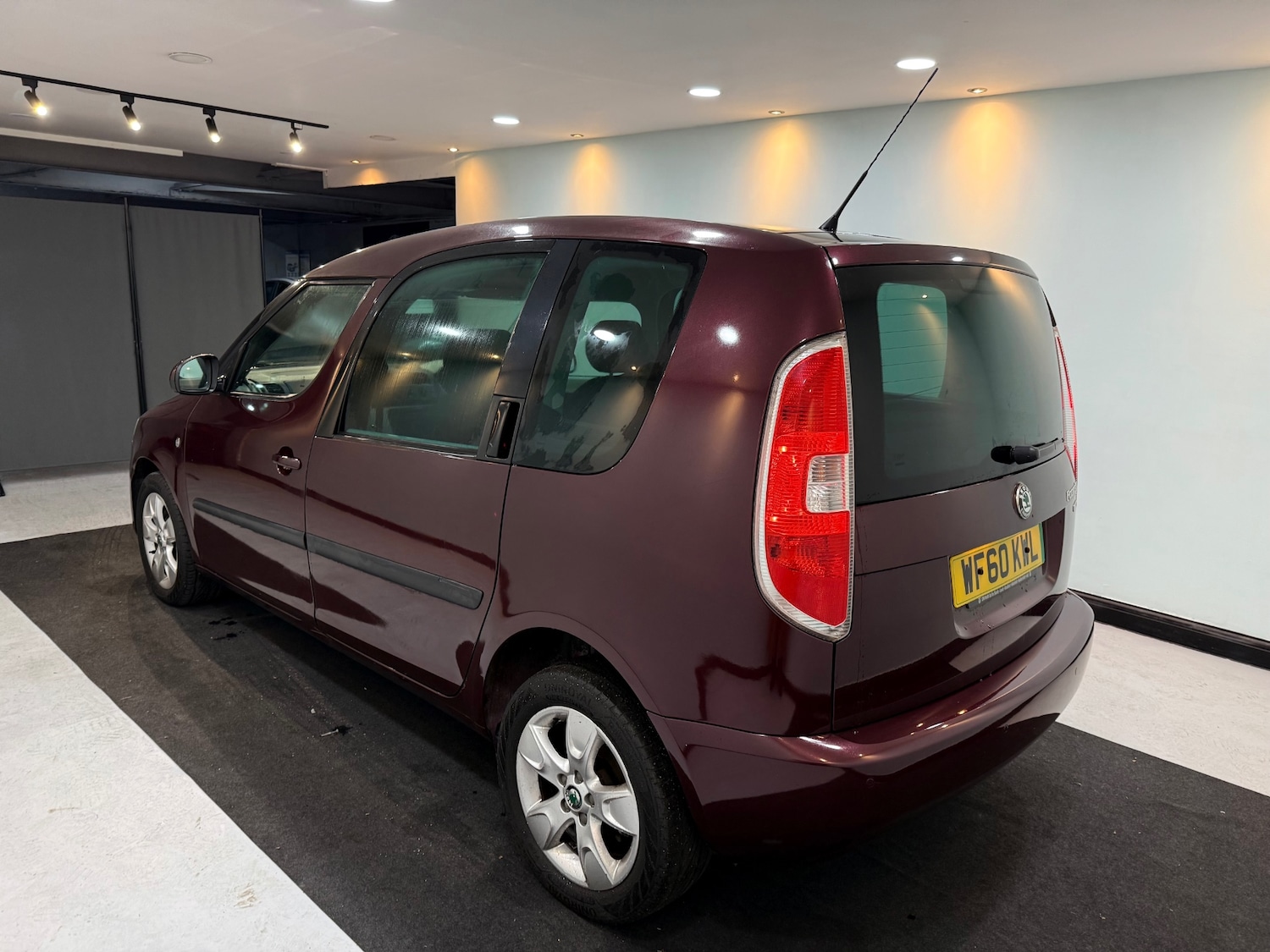 Used Skoda Roomster 2010 for sale - 76858963: Photo 4