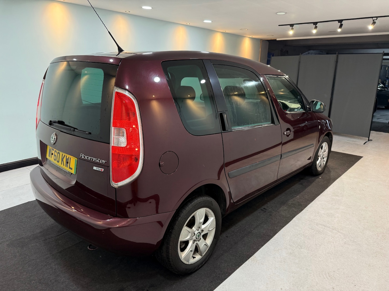 Used Skoda Roomster 2010 for sale - 76858963: Photo 6