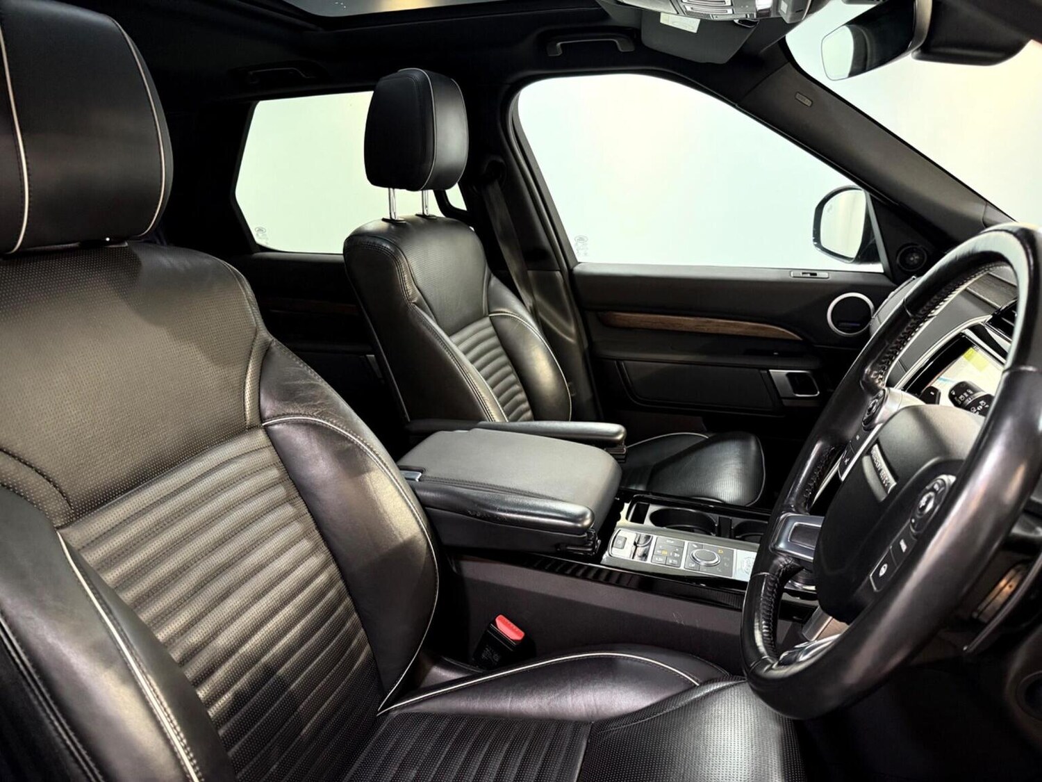 Used Land Rover Discovery 2017 for sale - 77881060: Photo 17