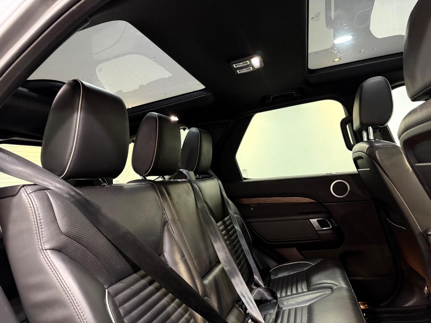 Used Land Rover Discovery 2017 for sale - 77881060: Photo 22