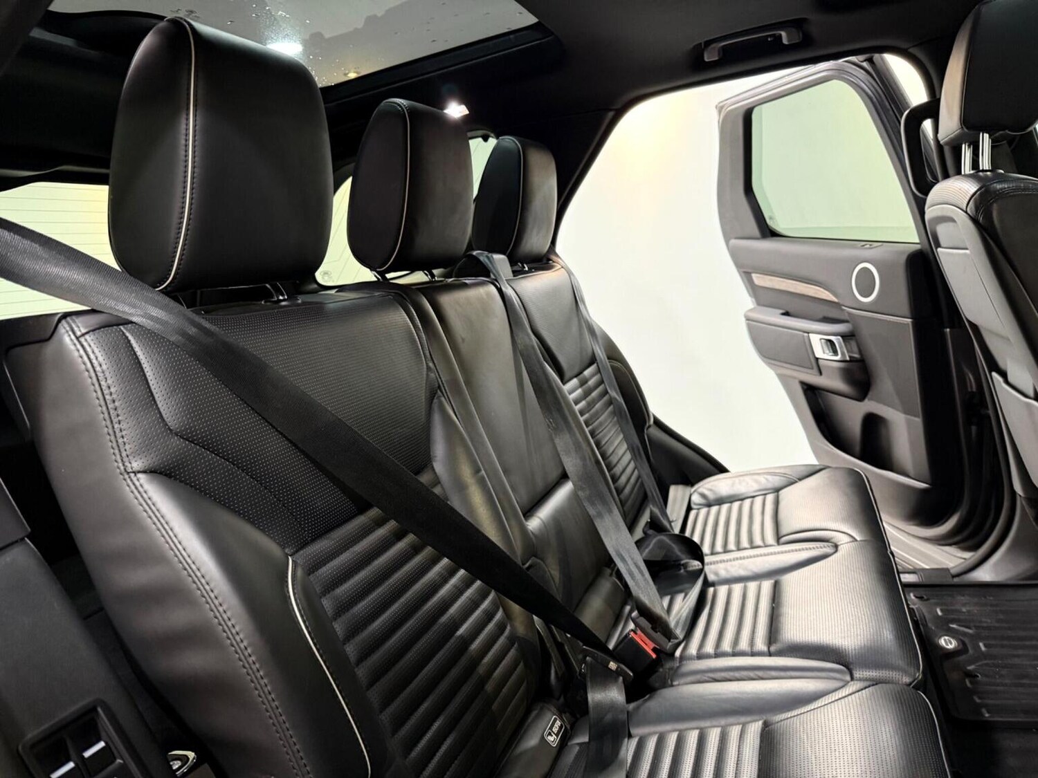 Used Land Rover Discovery 2017 for sale - 77881060: Photo 27