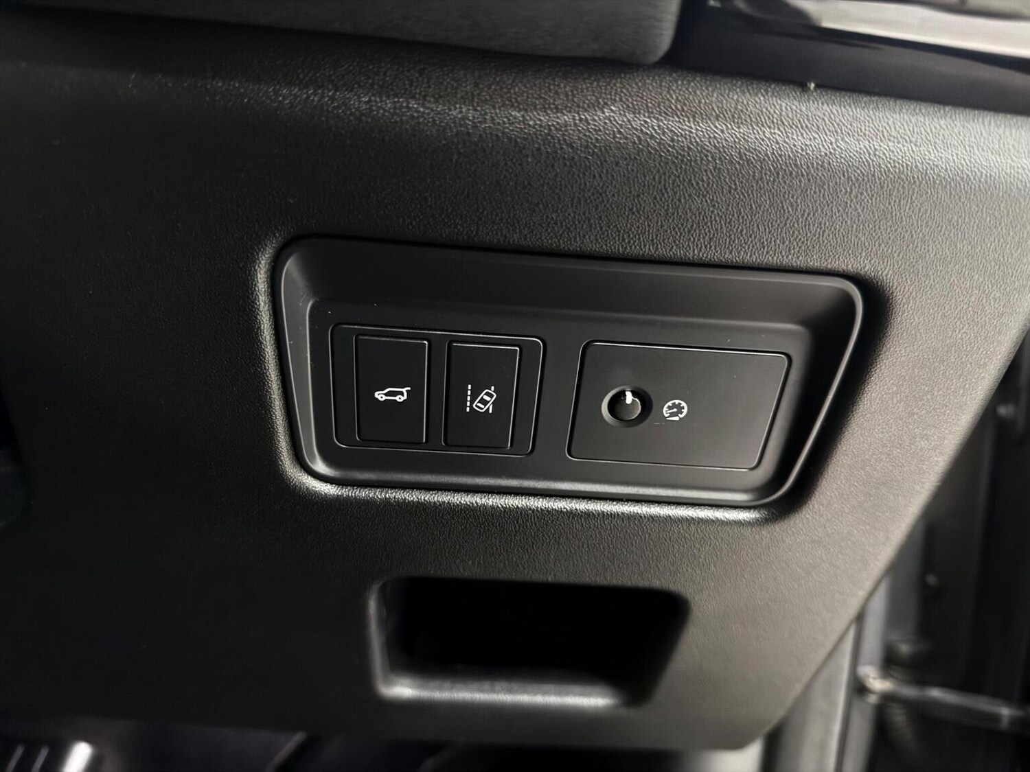 Used Land Rover Discovery 2017 for sale - 77881060: Photo 33