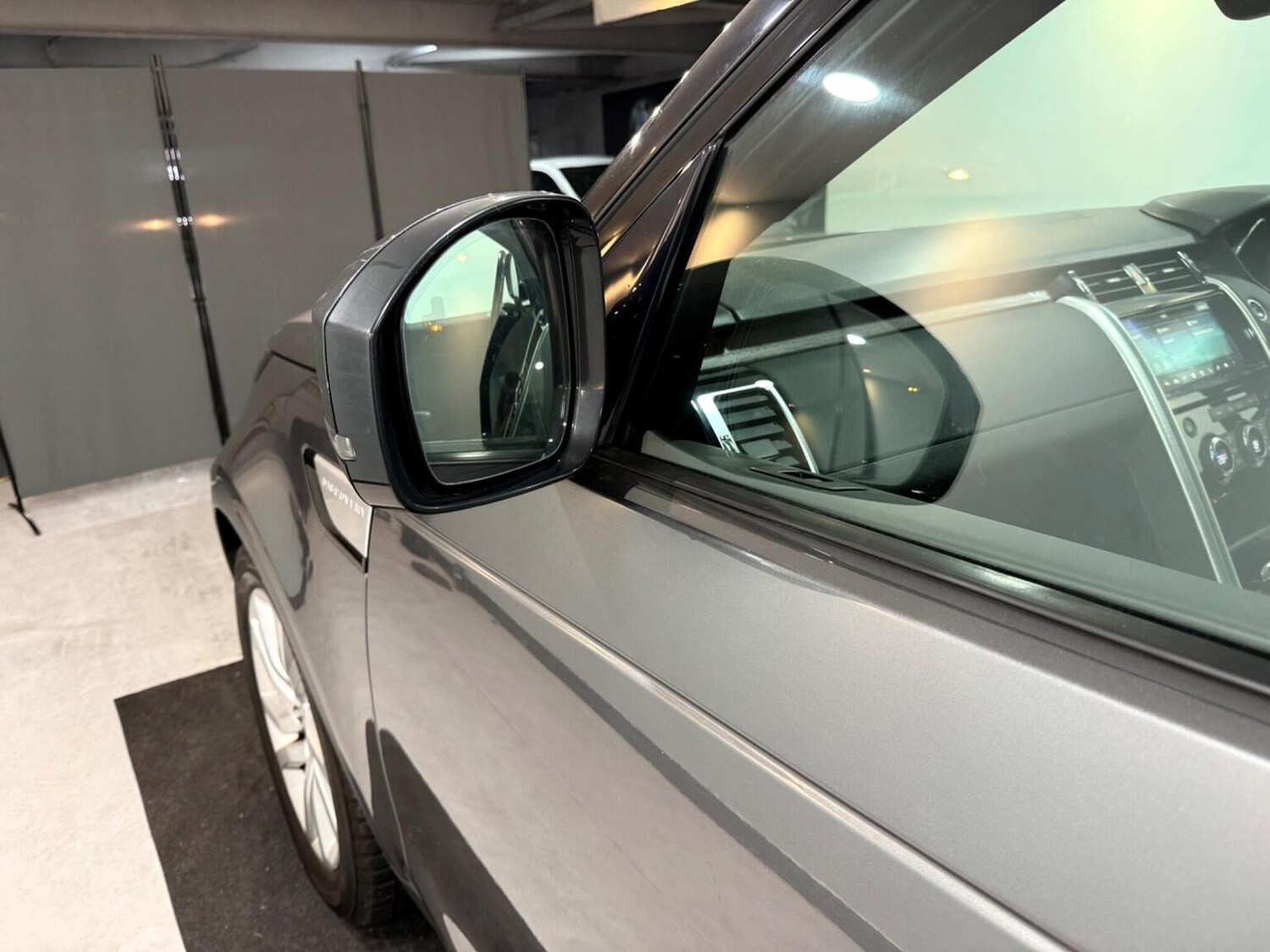 Used Land Rover Discovery 2017 for sale - 77881060: Photo 47