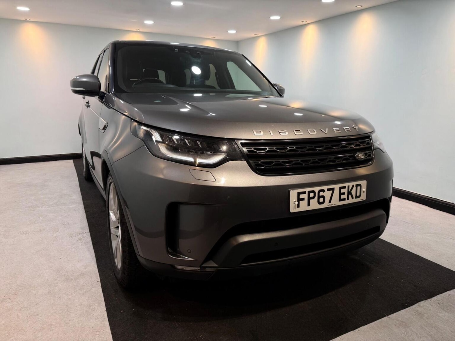 Used Land Rover Discovery 2017 for sale - 77881060: Photo 5
