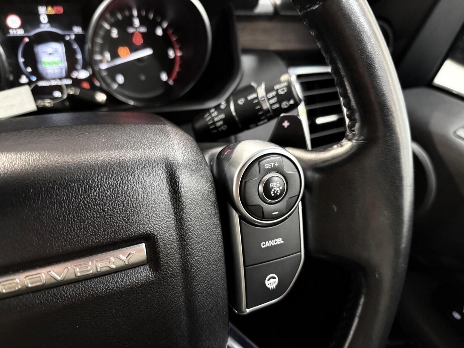 Used Land Rover Discovery 2017 for sale - 77881060: Photo 59