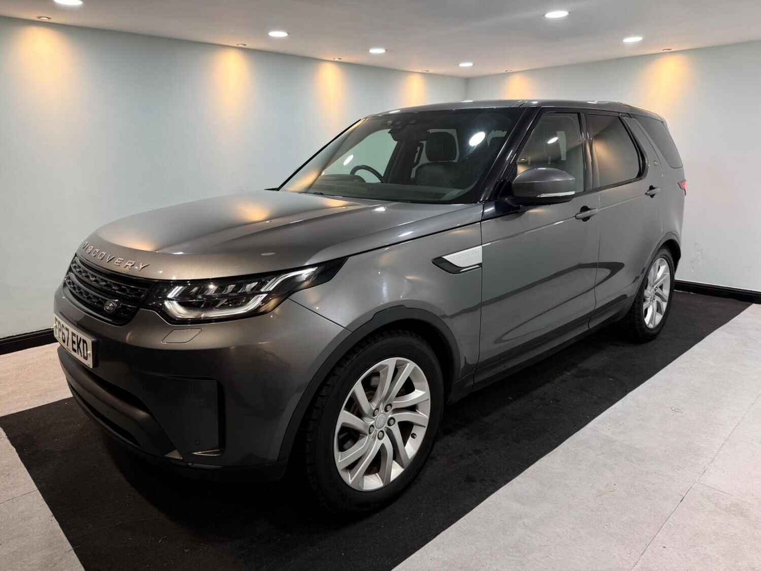 Used Land Rover Discovery 2017 for sale - 77881060: Photo 9