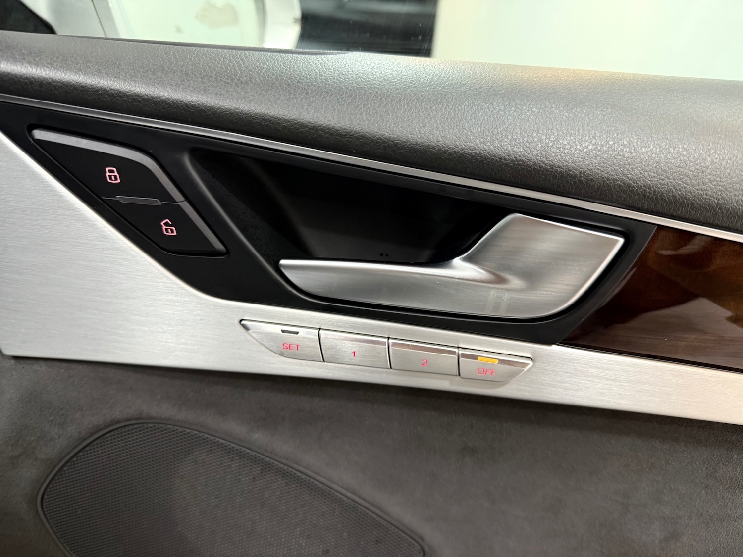 Used Audi A8 2011 for sale - 77125786: Photo 10