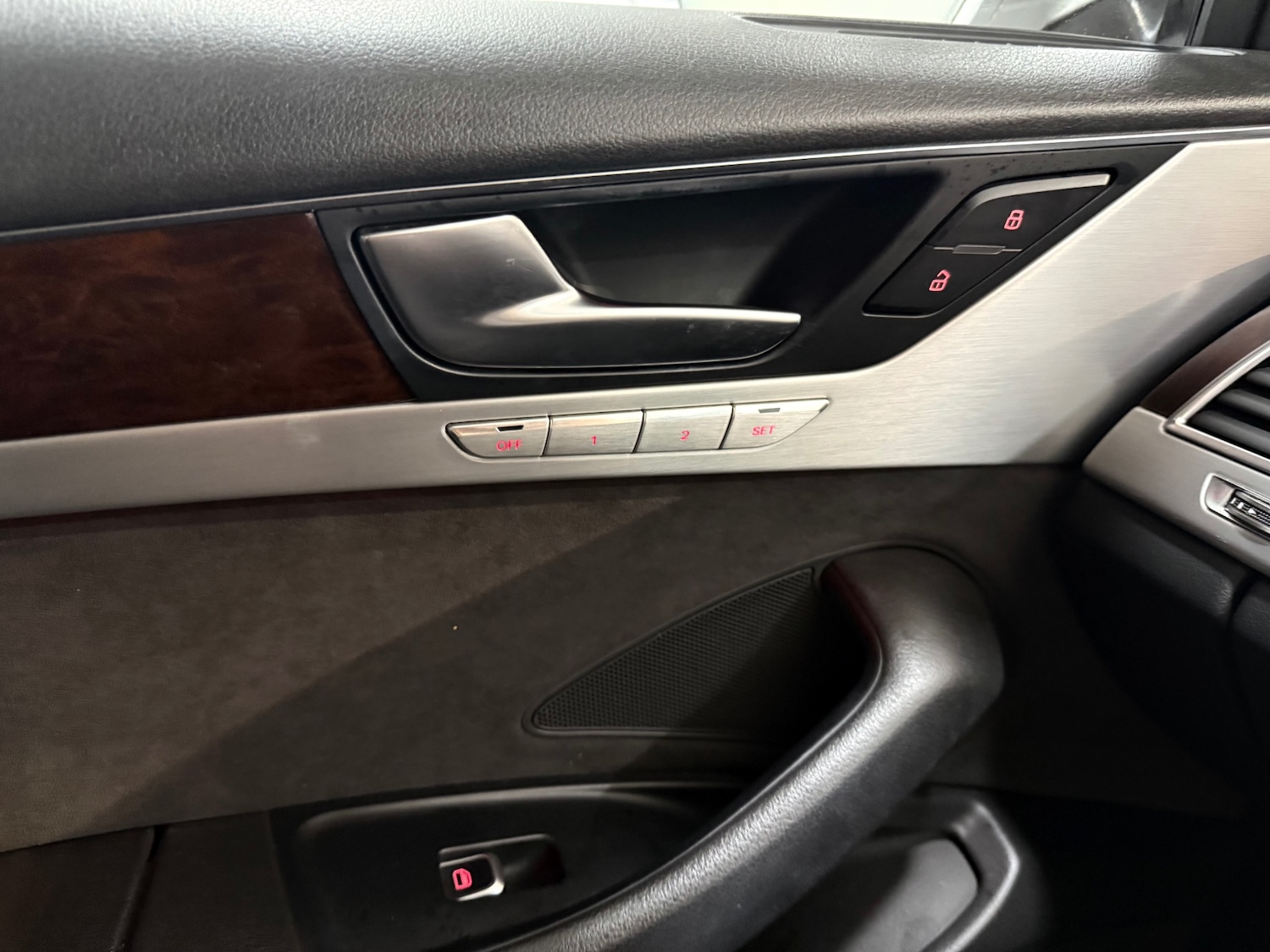 Used Audi A8 2011 for sale - 77125786: Photo 22