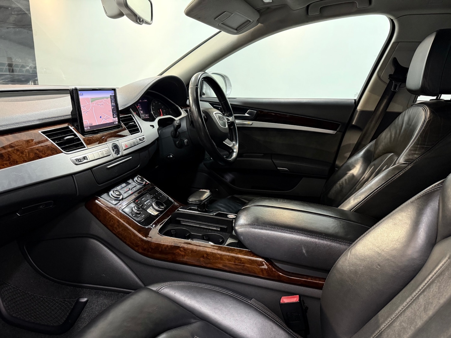 Used Audi A8 2011 for sale - 77125786: Photo 31