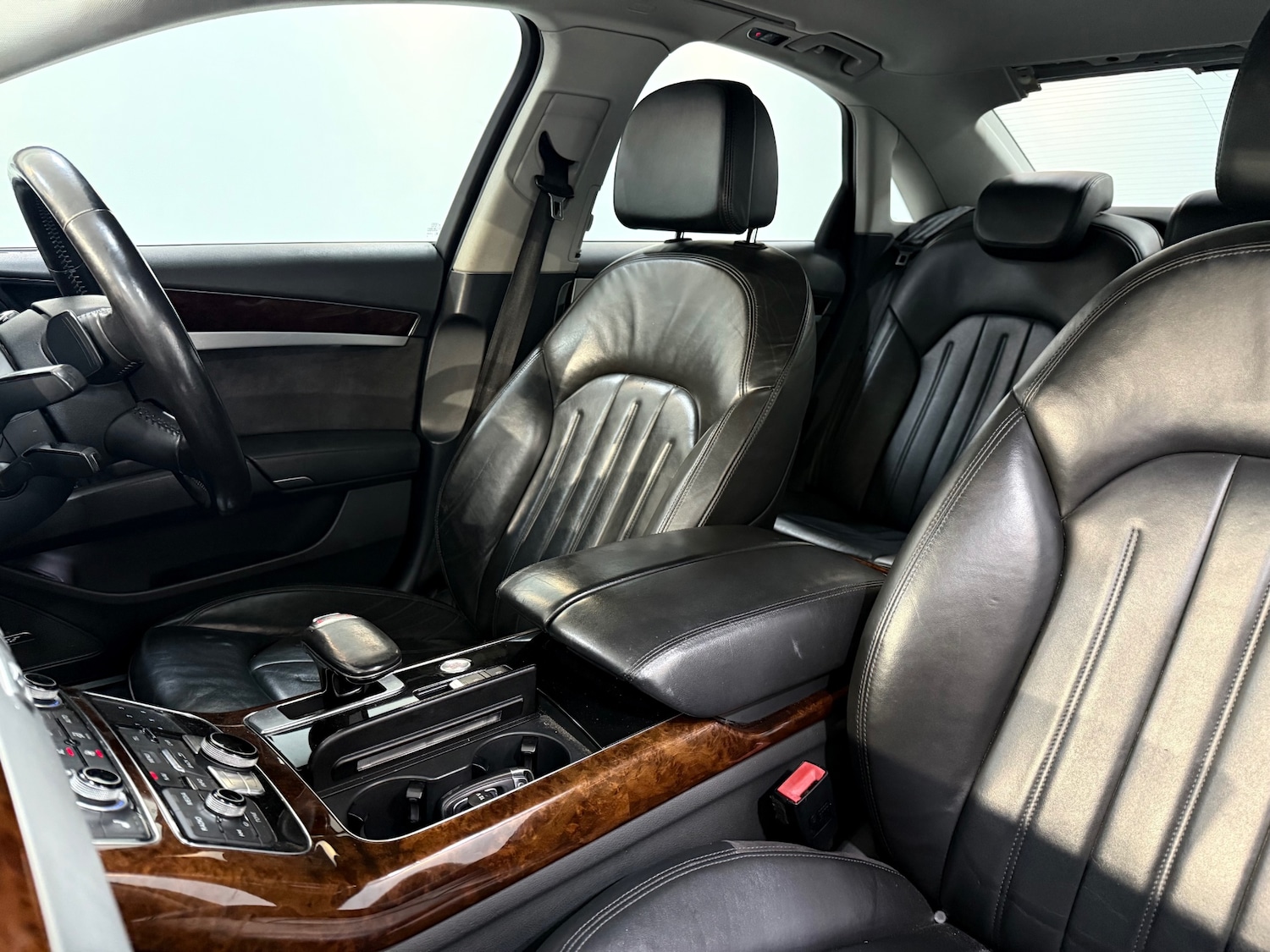 Used Audi A8 2011 for sale - 77125786: Photo 32