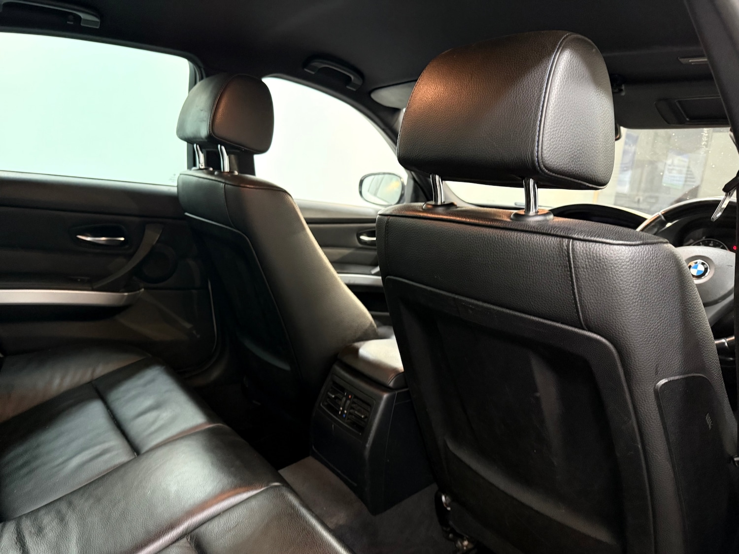 Used BMW 3 Series 2011 for sale - 77261000: Photo 22