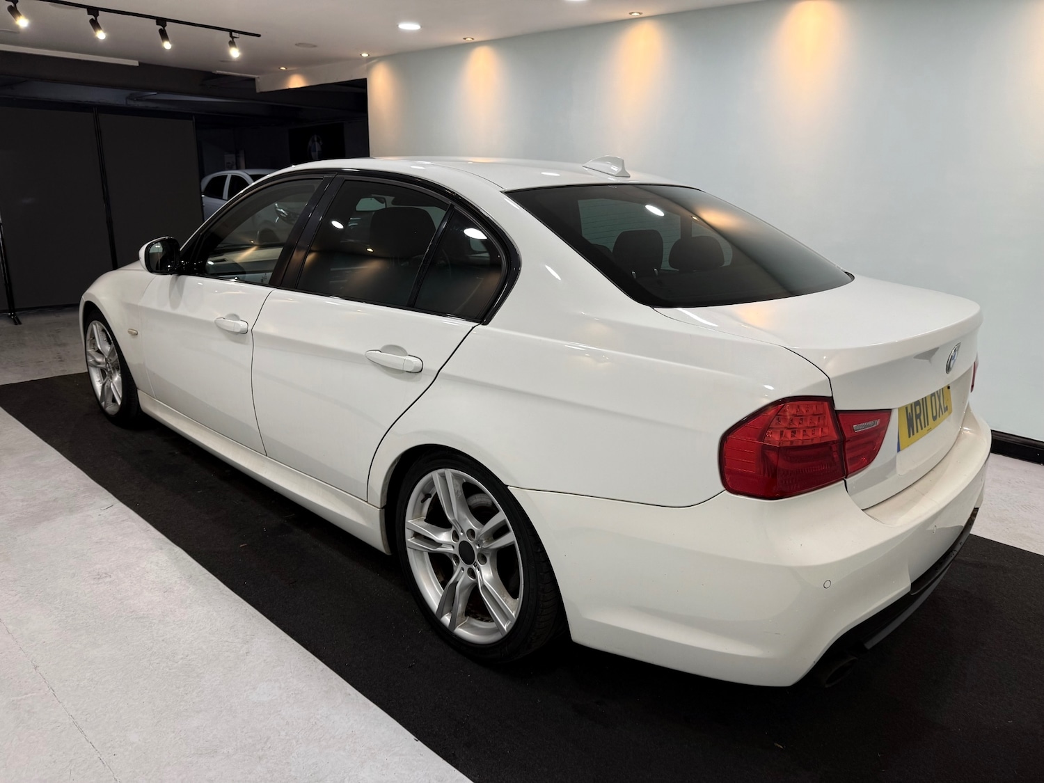 Used BMW 3 Series 2011 for sale - 77261000: Photo 26