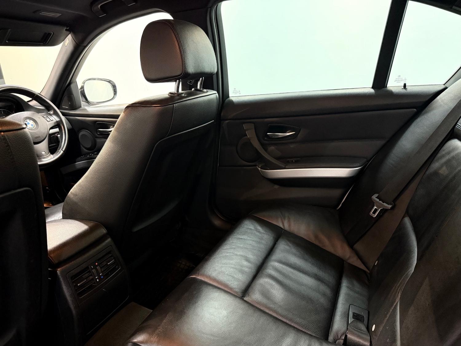 Used BMW 3 Series 2011 for sale - 77261000: Photo 27