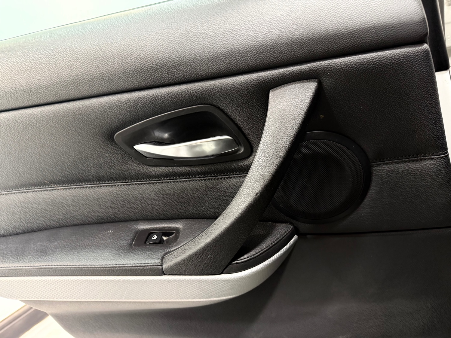 Used BMW 3 Series 2011 for sale - 77261000: Photo 31