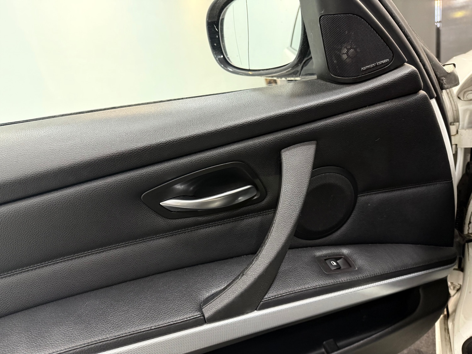 Used BMW 3 Series 2011 for sale - 77261000: Photo 32