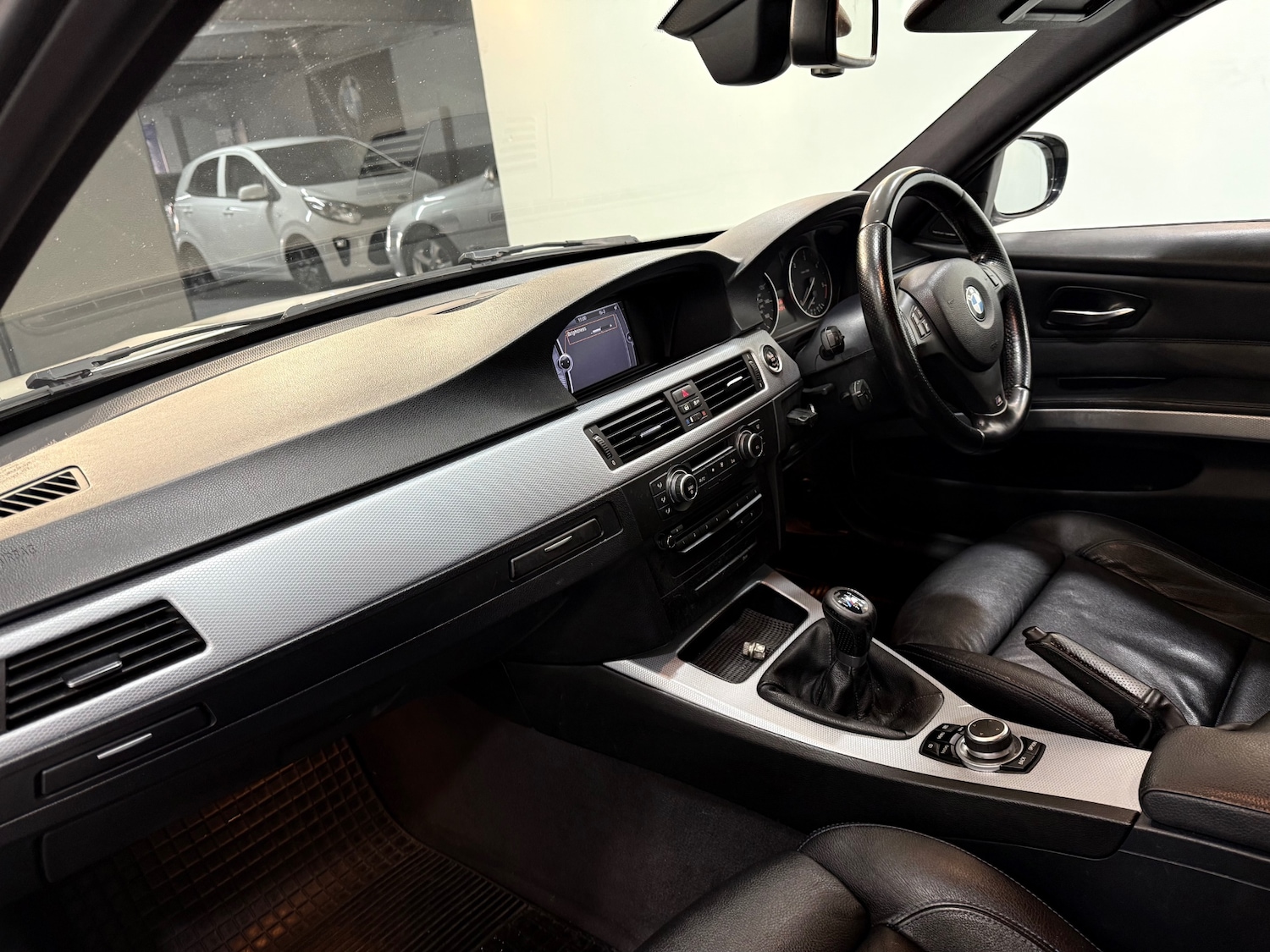 Used BMW 3 Series 2011 for sale - 77261000: Photo 36