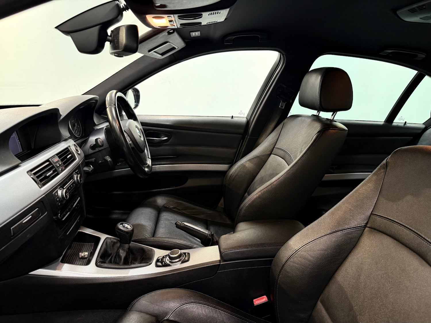 Used BMW 3 Series 2011 for sale - 77261000: Photo 37