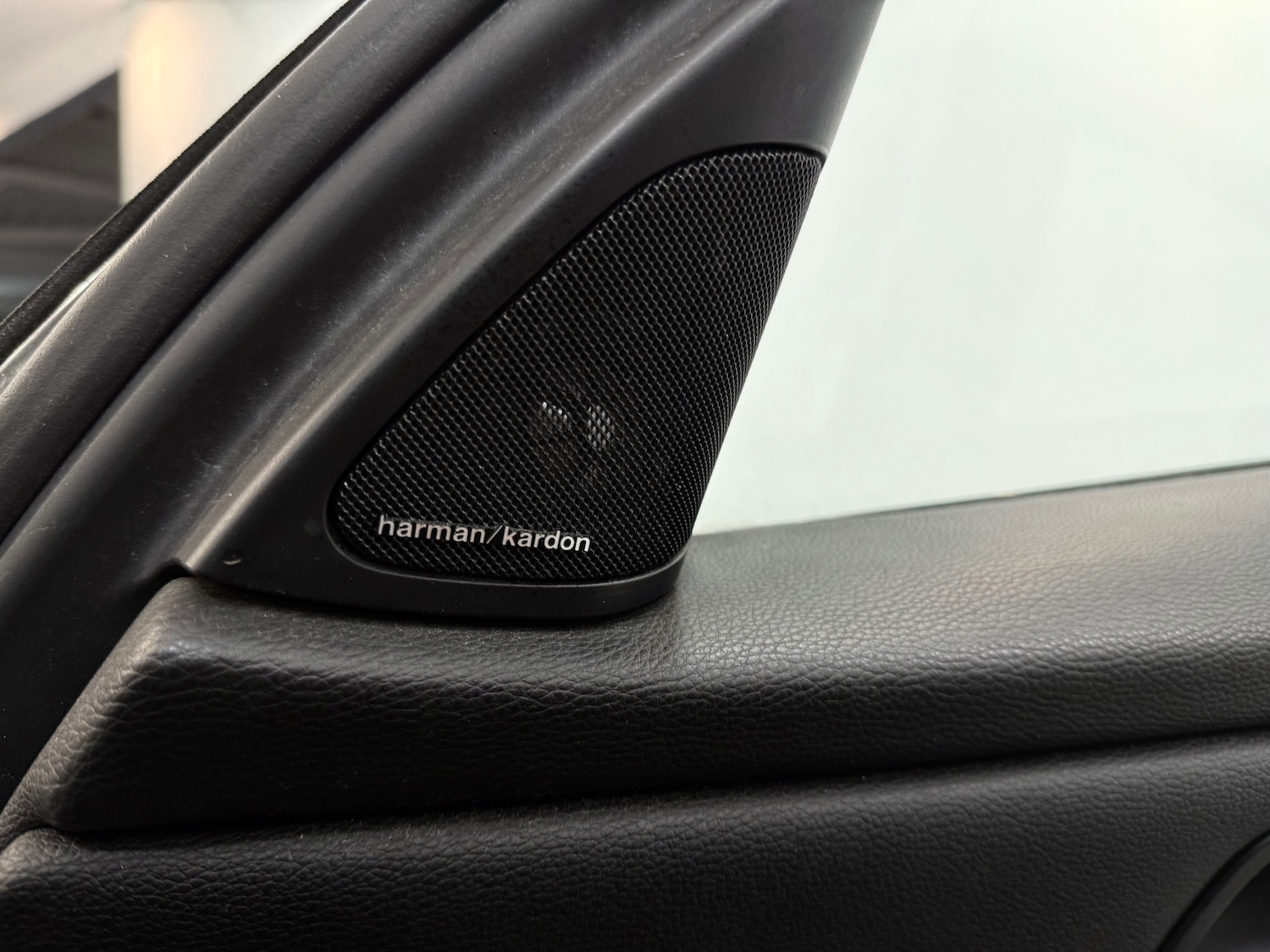 Used BMW 3 Series 2011 for sale - 77261000: Photo 6