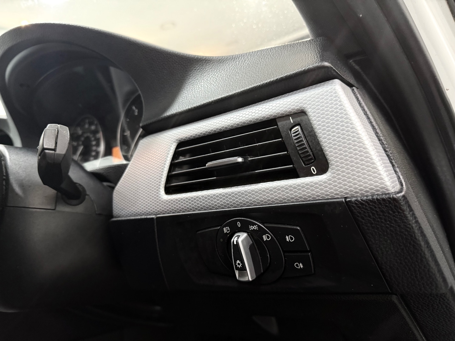 Used BMW 3 Series 2011 for sale - 77261000: Photo 9