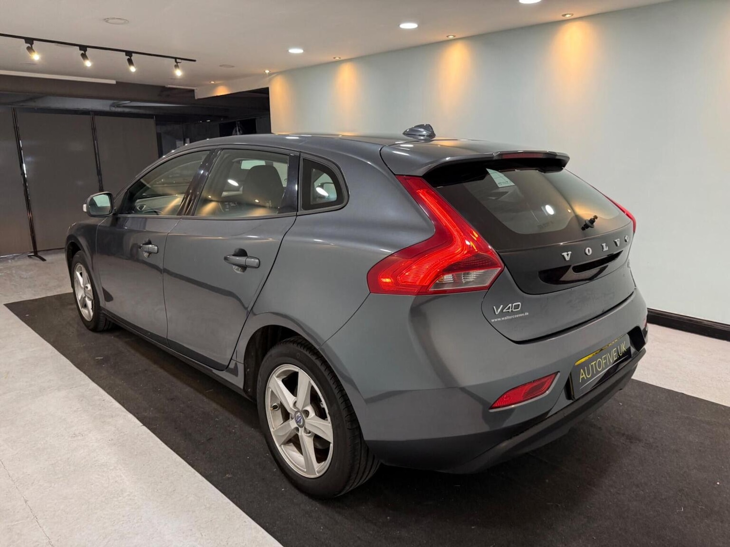 Used Volvo V40 2013 for sale - 78070514: Photo 10