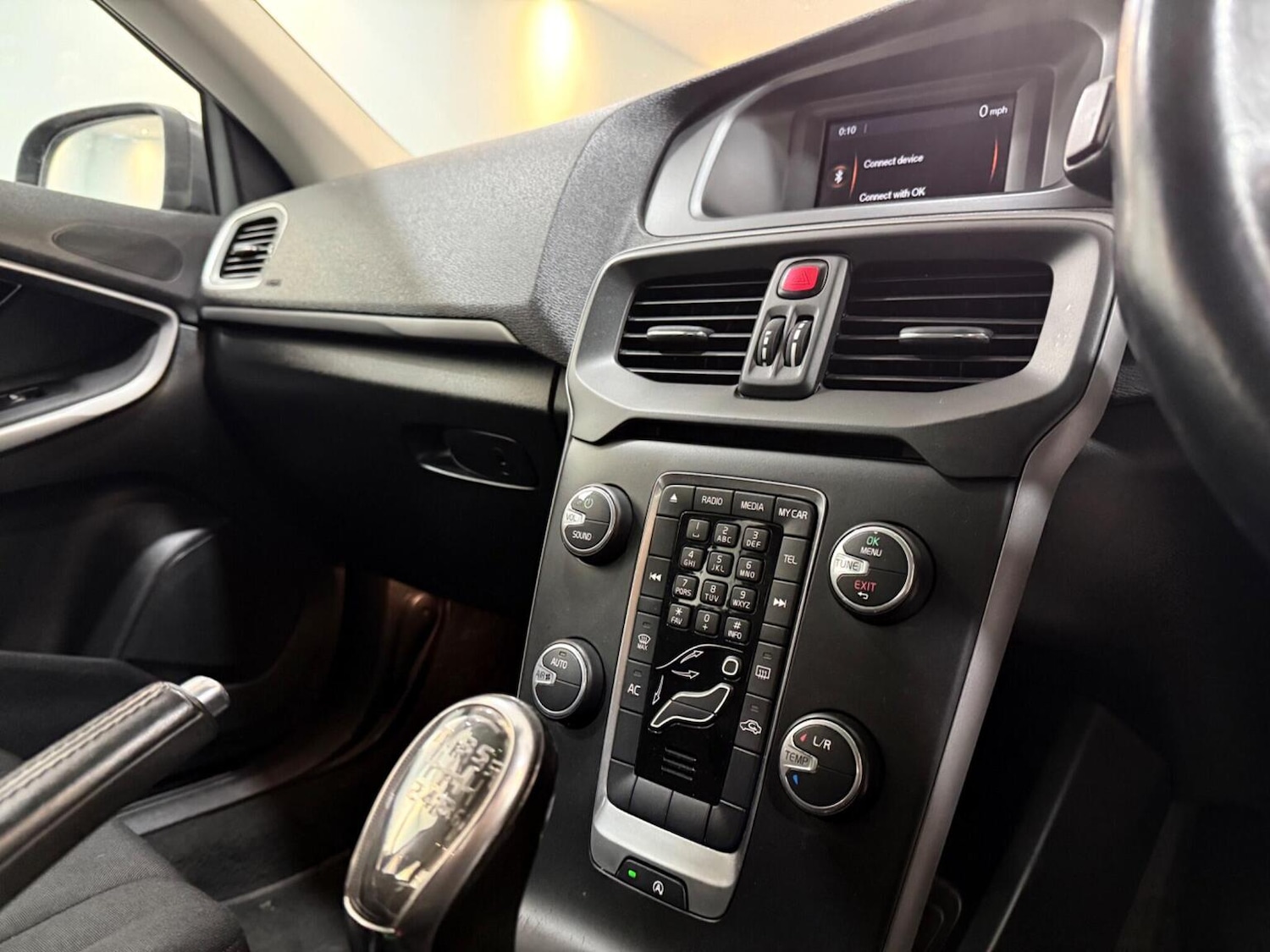 Used Volvo V40 2013 for sale - 78070514: Photo 16