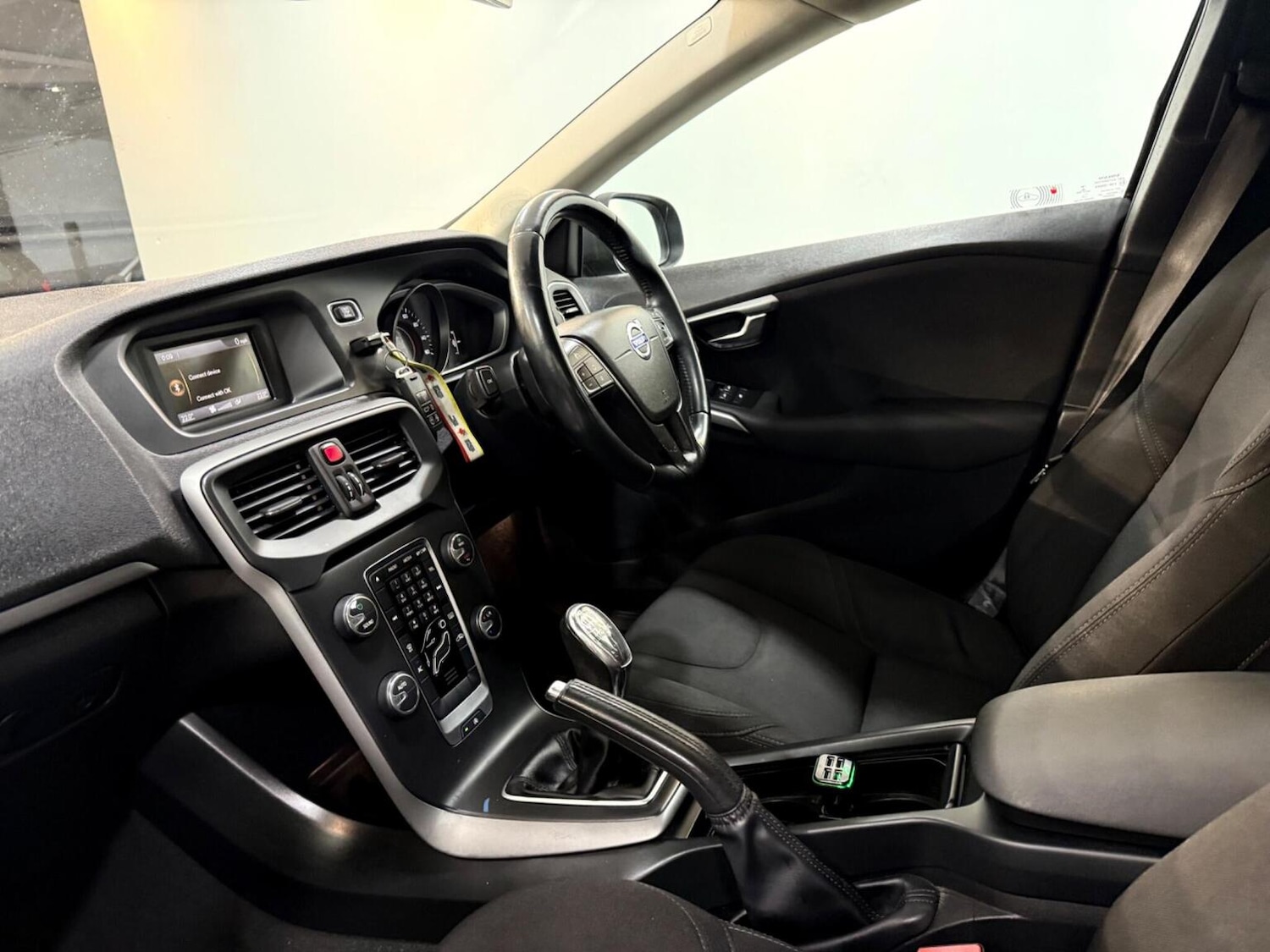 Used Volvo V40 2013 for sale - 78070514: Photo 19