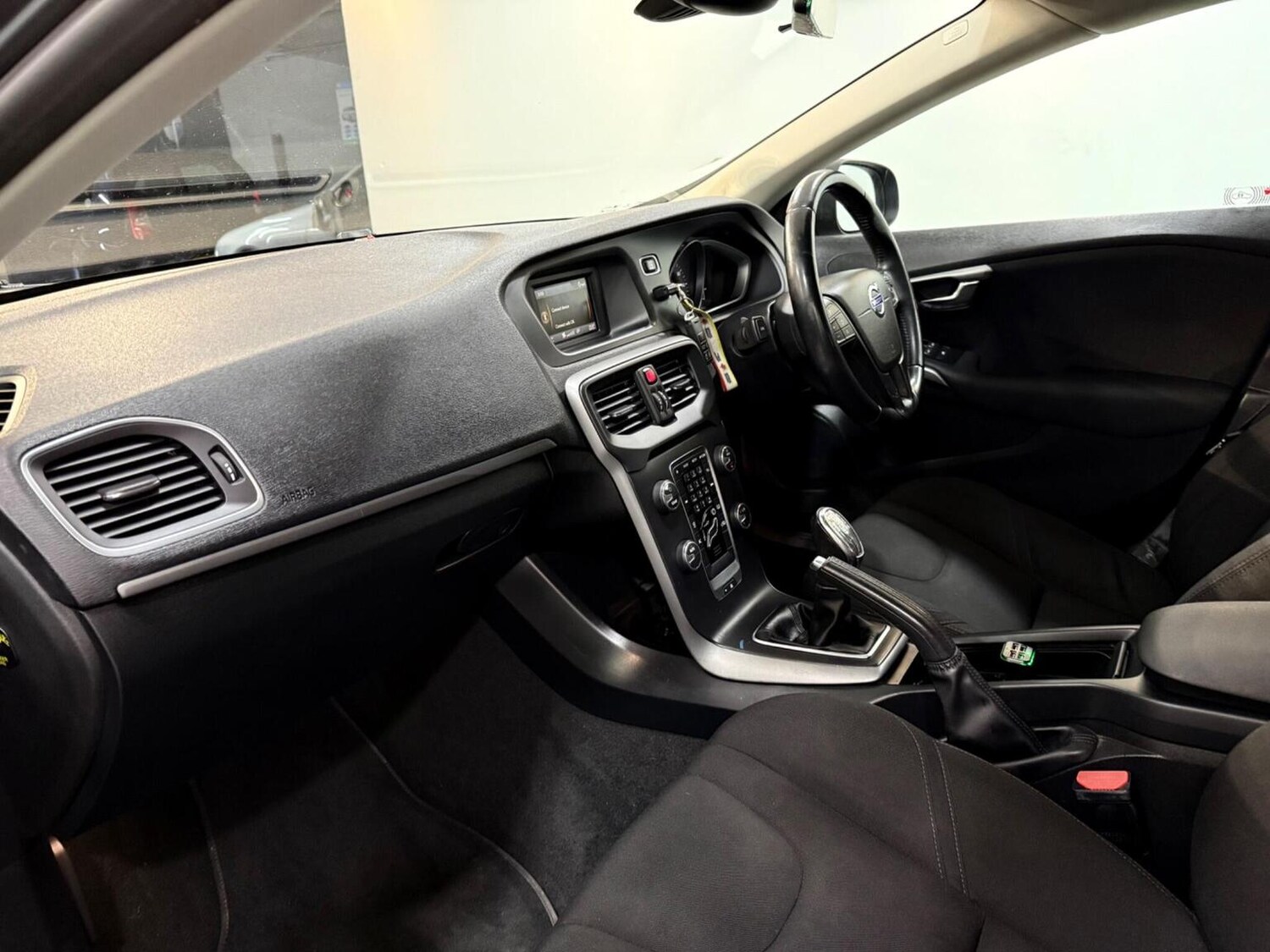 Used Volvo V40 2013 for sale - 78070514: Photo 21