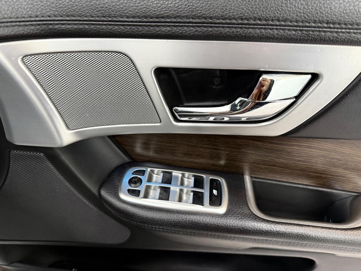 Used Jaguar XF 2013 for sale - 76837052: Photo 16