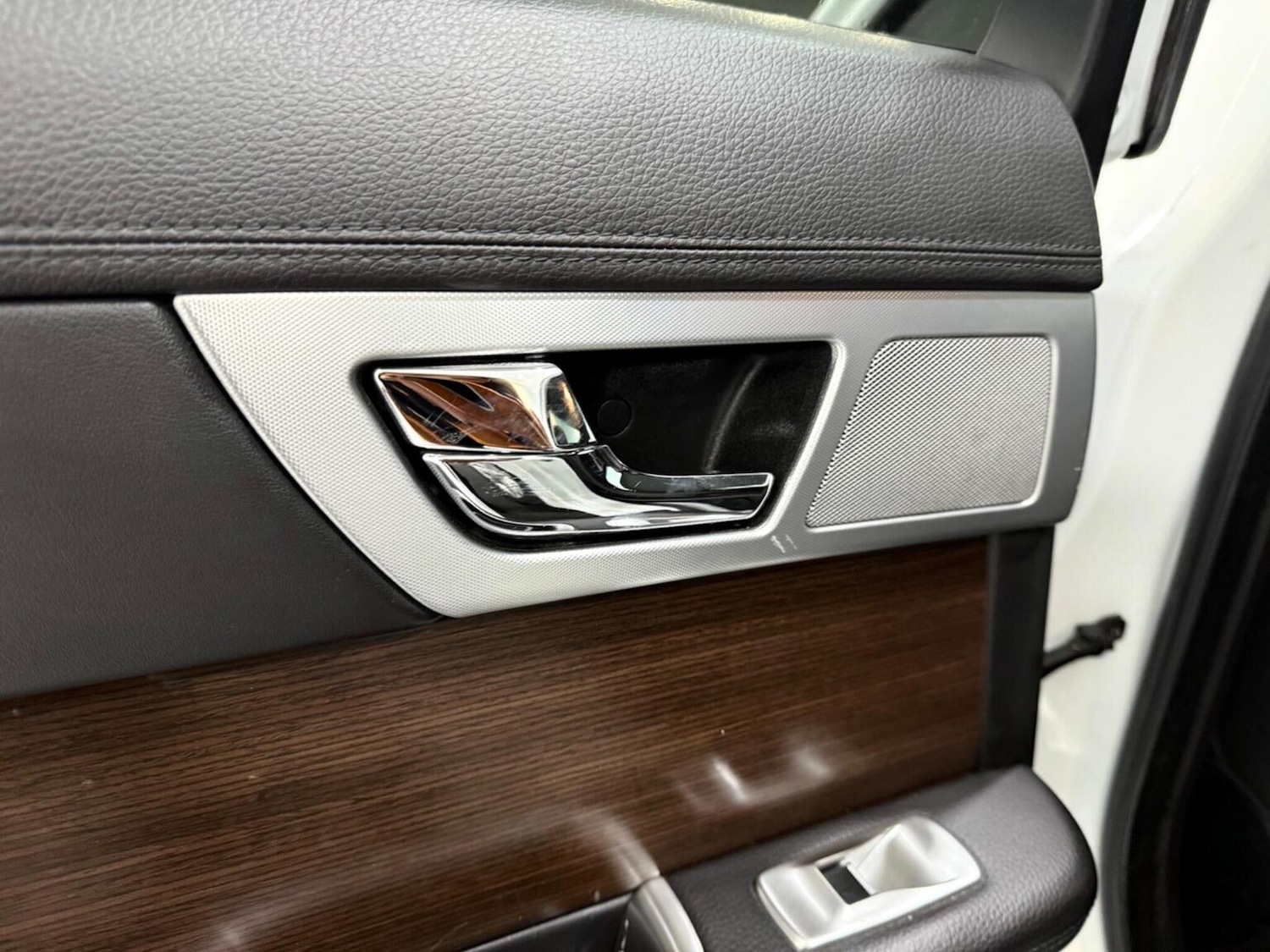 Used Jaguar XF 2013 for sale - 76837052: Photo 21