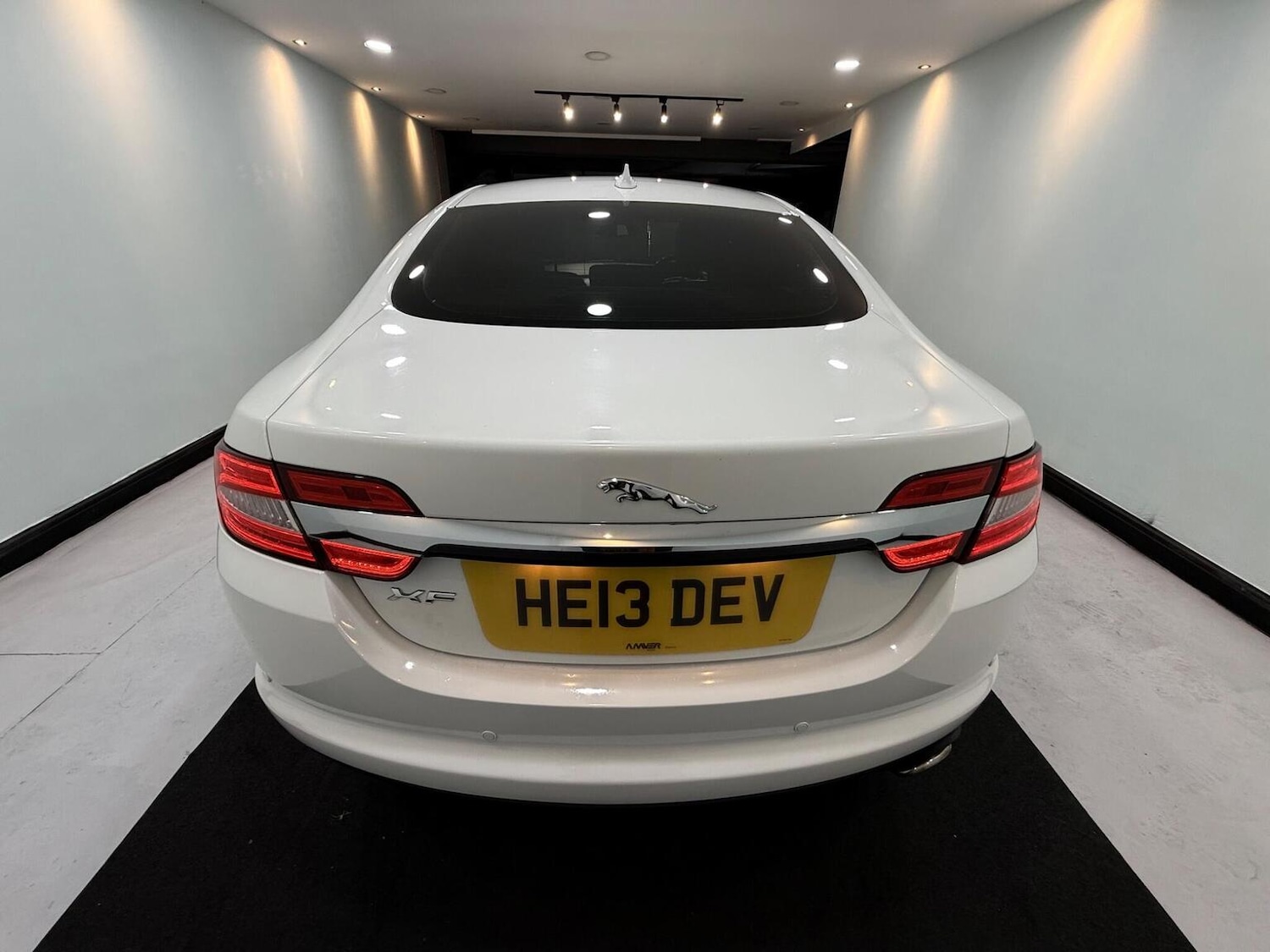 Used Jaguar XF 2013 for sale - 76837052: Photo 6