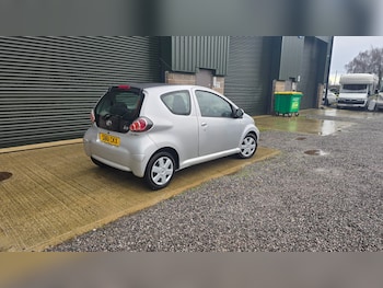 Used Toyota AYGO 2011 for sale - 77431453: Photo