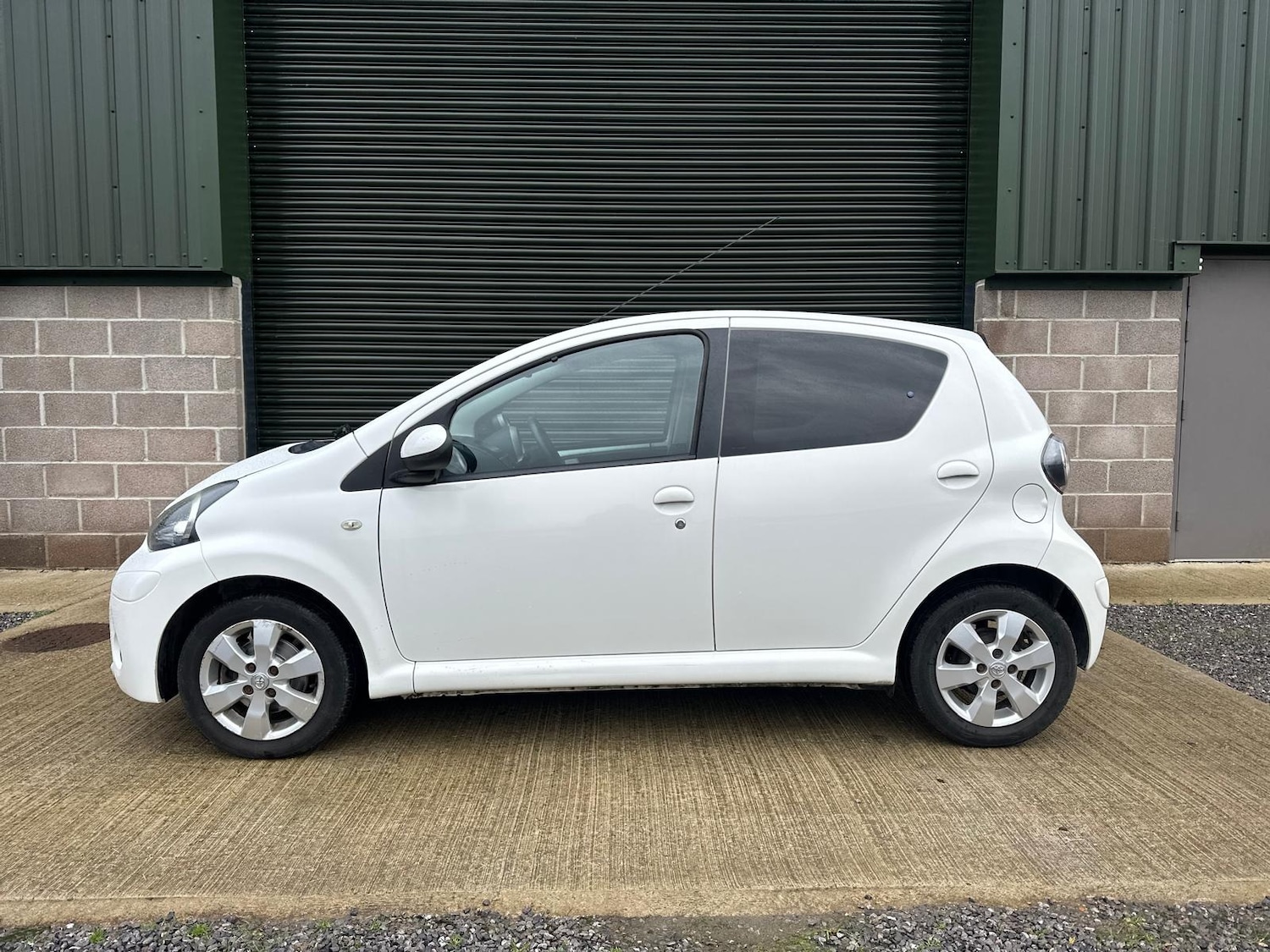 Used Toyota AYGO 2012 for sale - 77431683: Photo 13