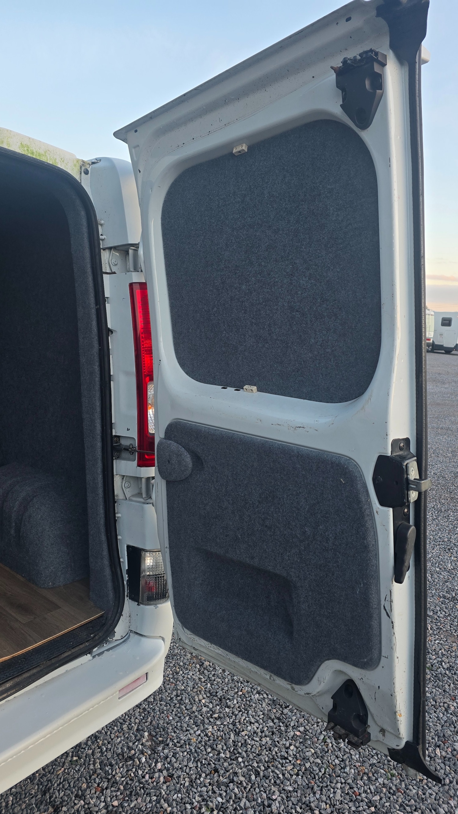 Used Vauxhall Vivaro 2014 for sale - 77610746: Photo 10