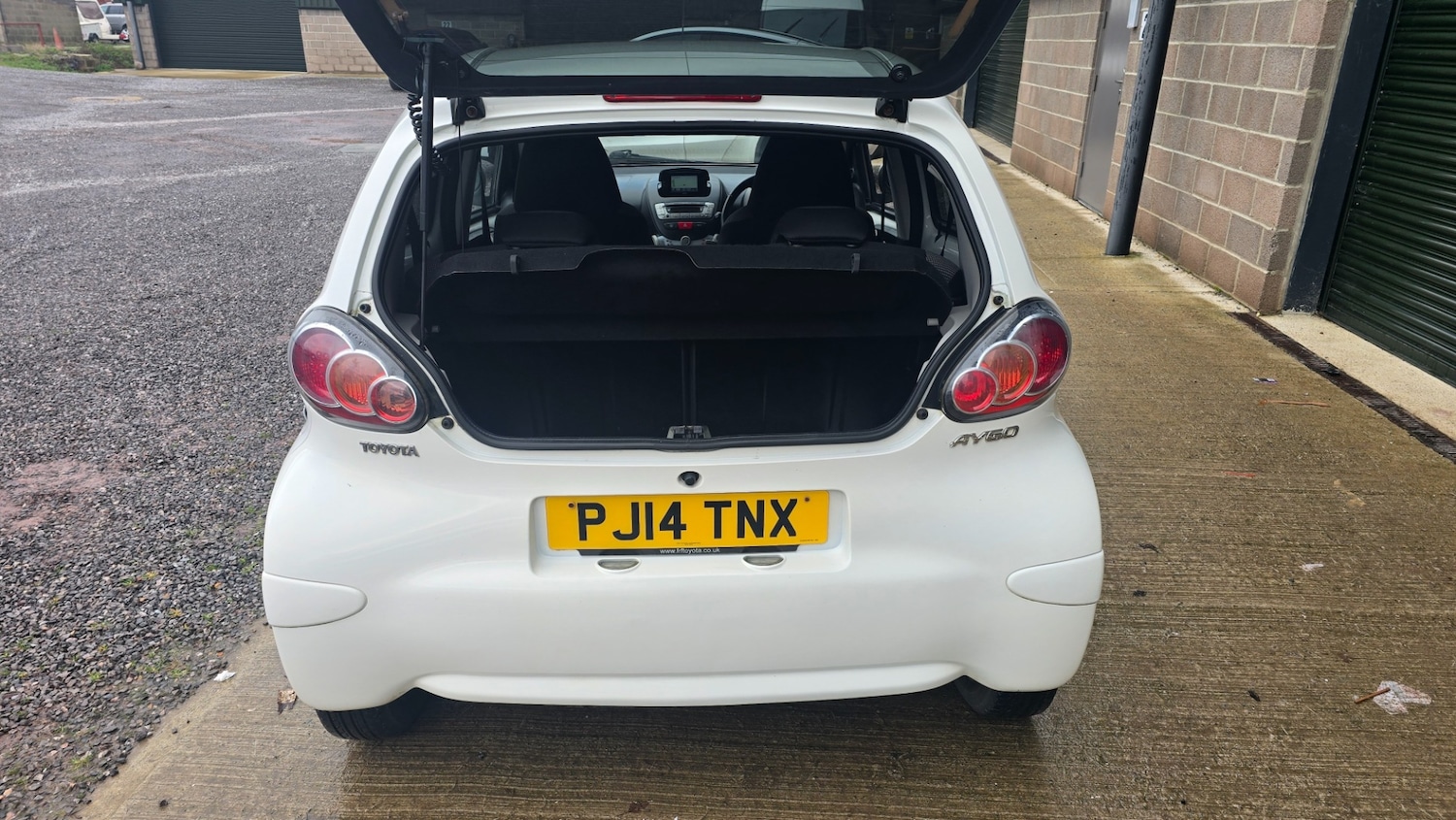 Used Toyota AYGO 2014 for sale - 77437736: Photo 13