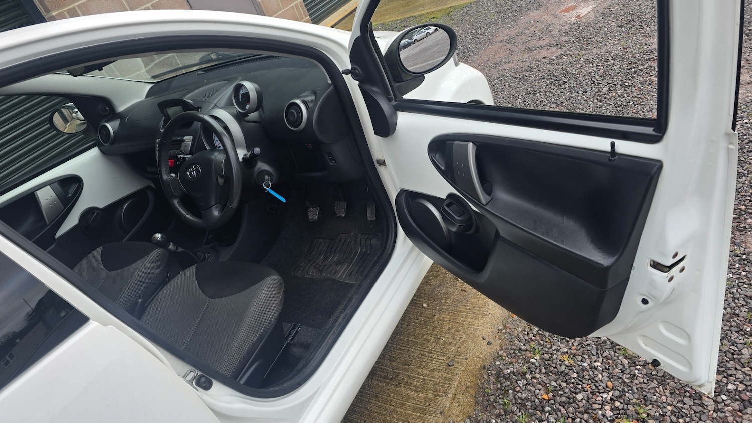 Used Toyota AYGO 2014 for sale - 77437736: Photo 15