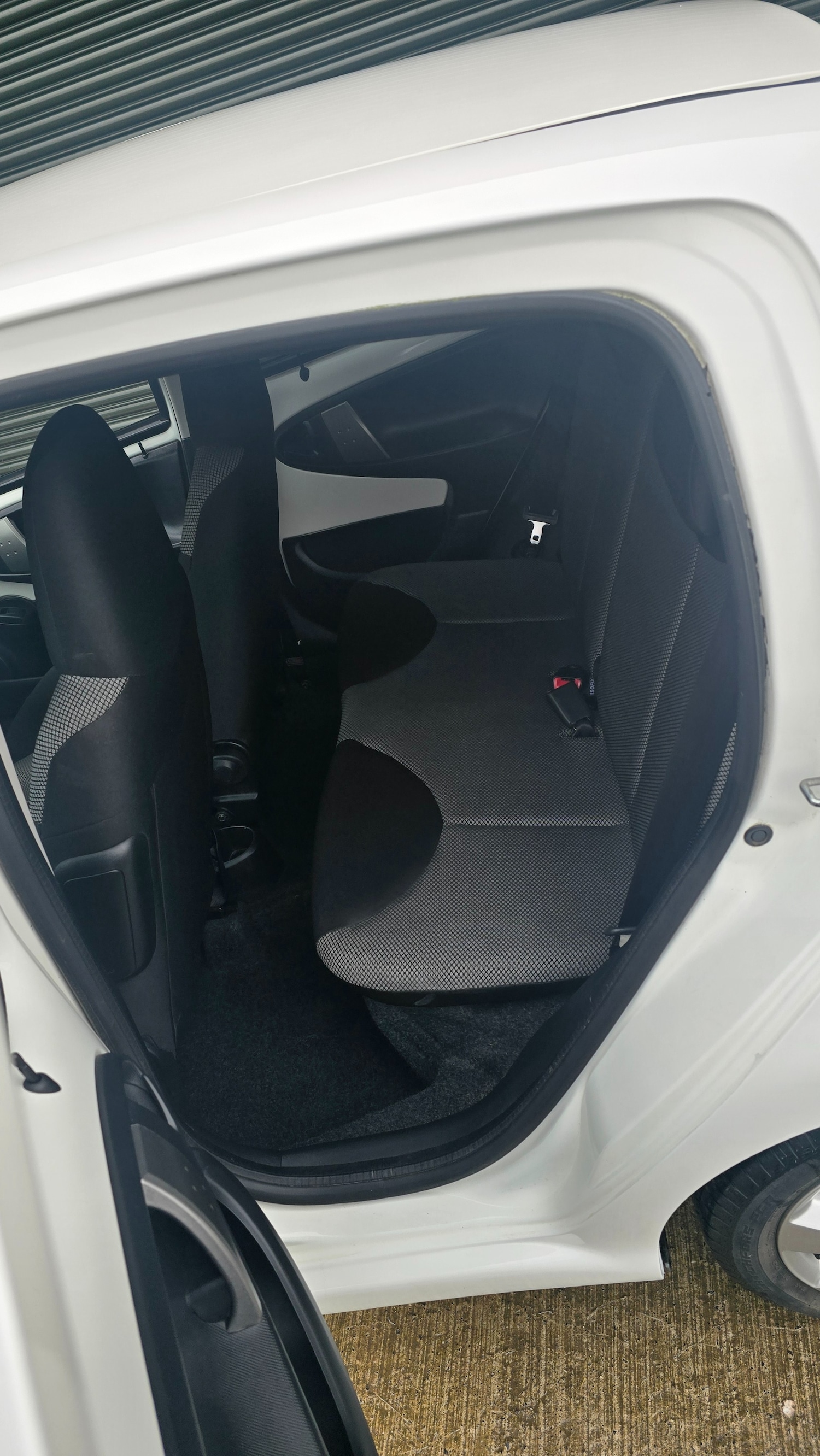 Used Toyota AYGO 2014 for sale - 77437736: Photo 19