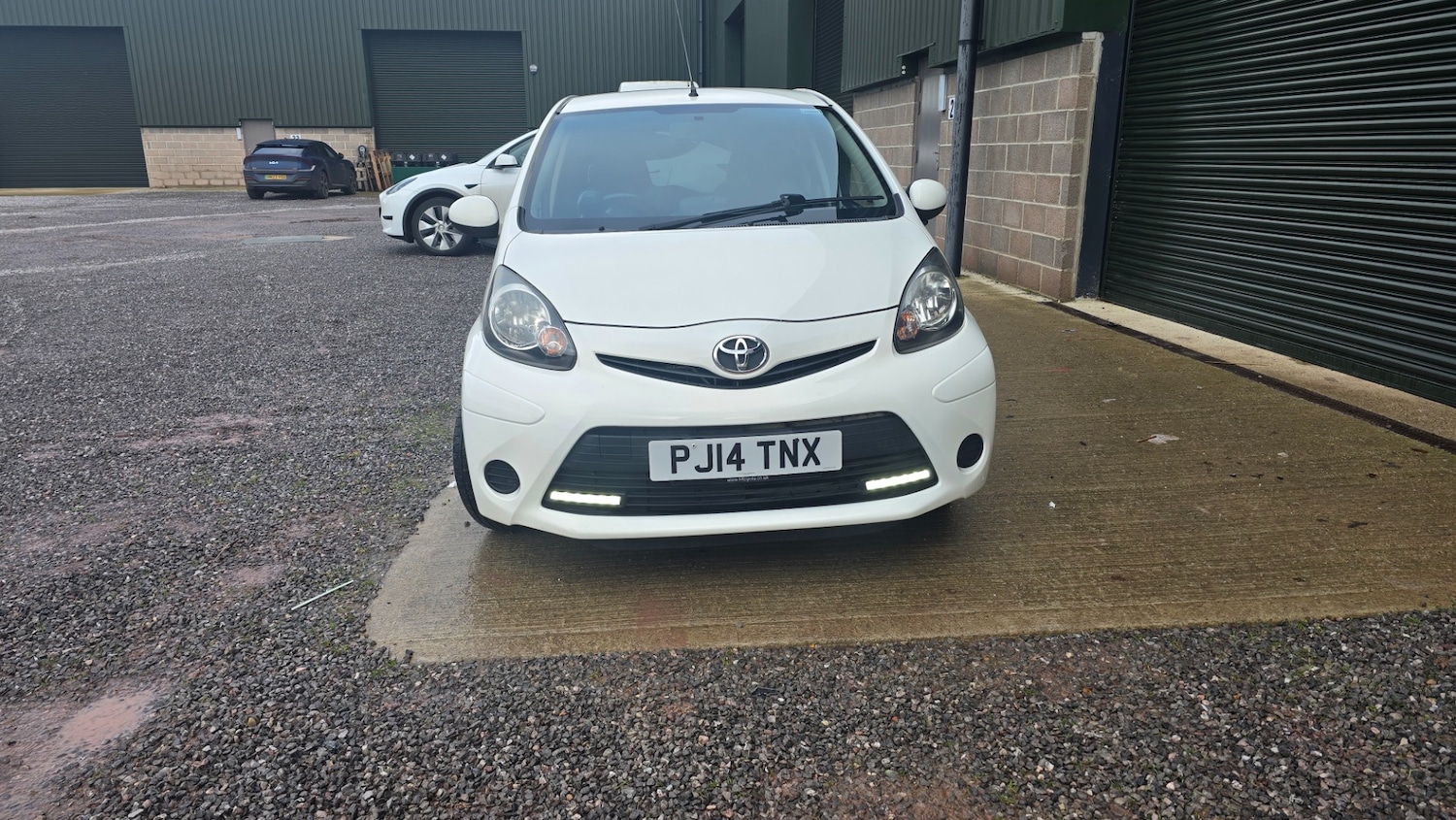 Used Toyota AYGO 2014 for sale - 77437736: Photo 2