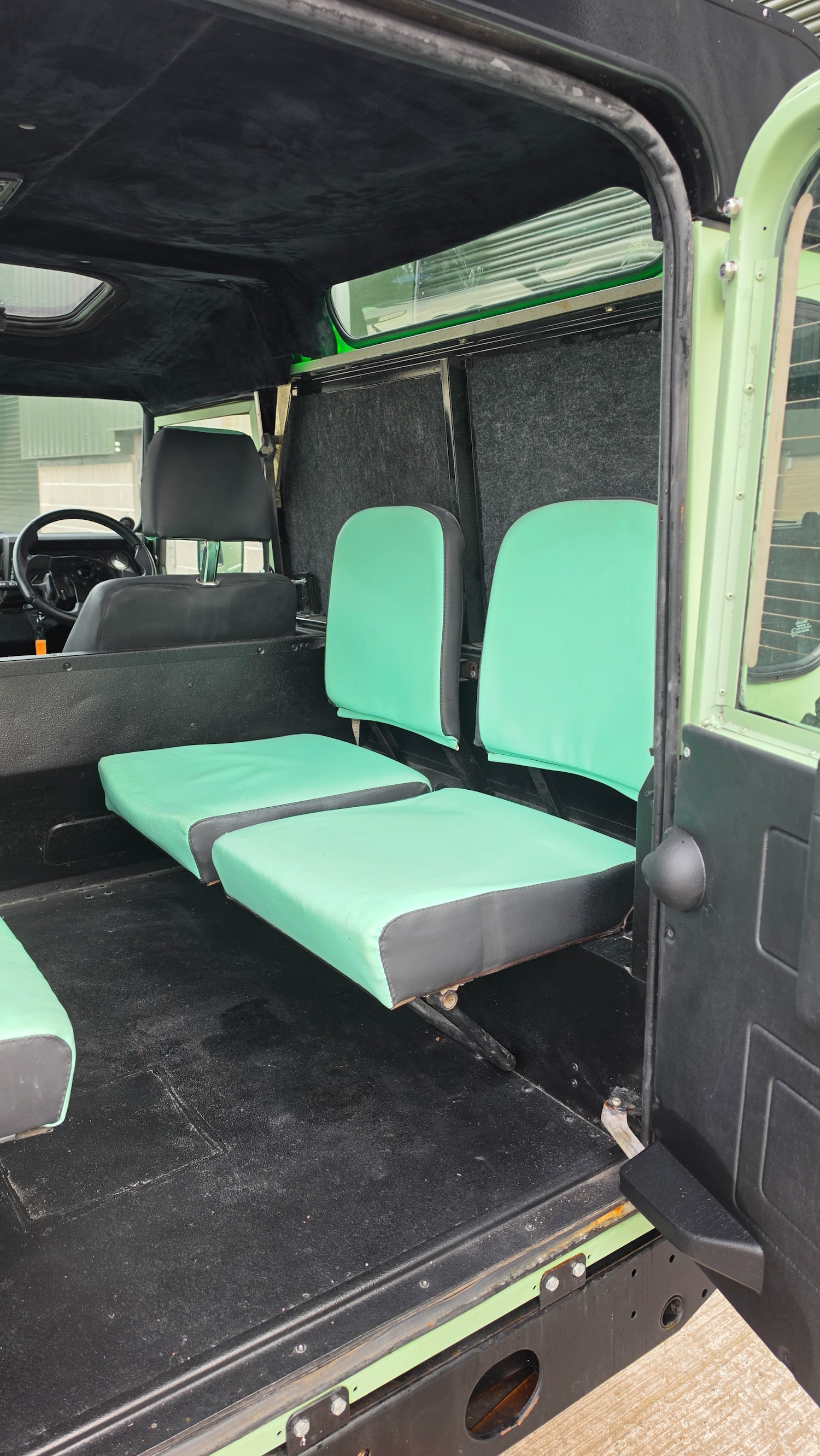 Used Land Rover Defender 2001 for sale - 77982021: Photo 17