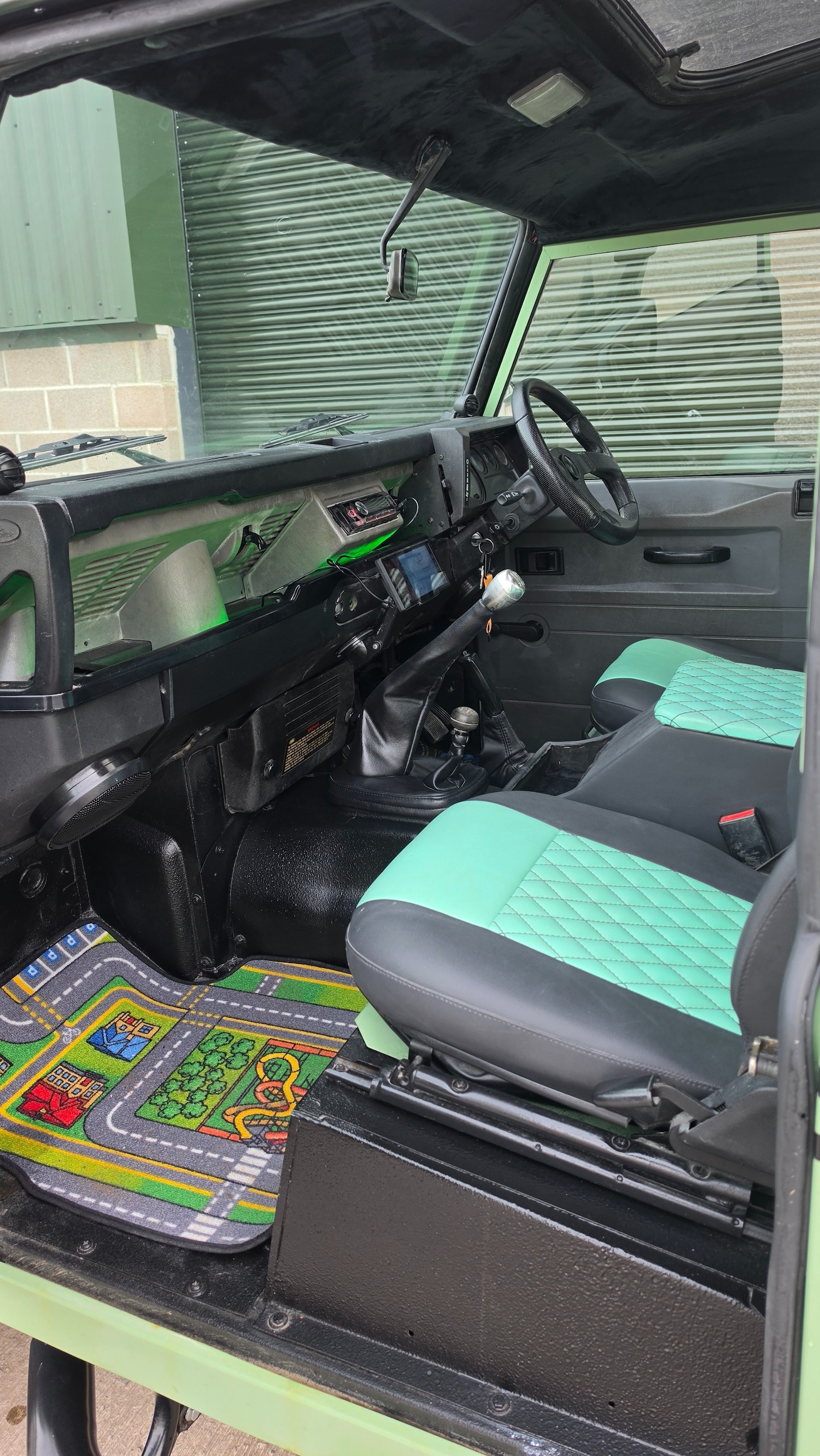 Used Land Rover Defender 2001 for sale - 77982021: Photo 22