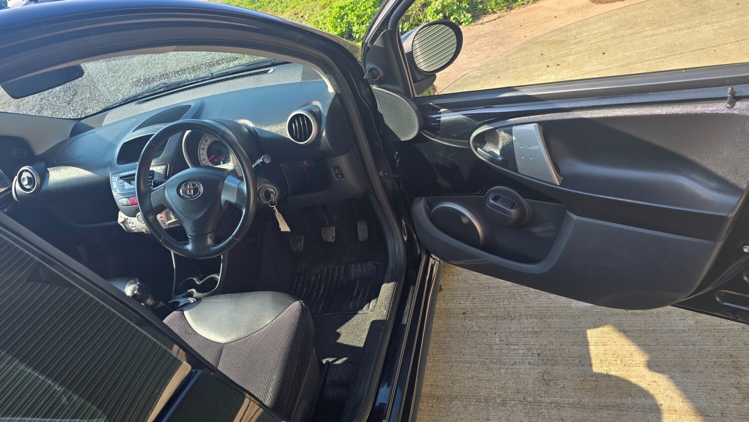 Used Toyota AYGO 2012 for sale - 77749427: Photo 25