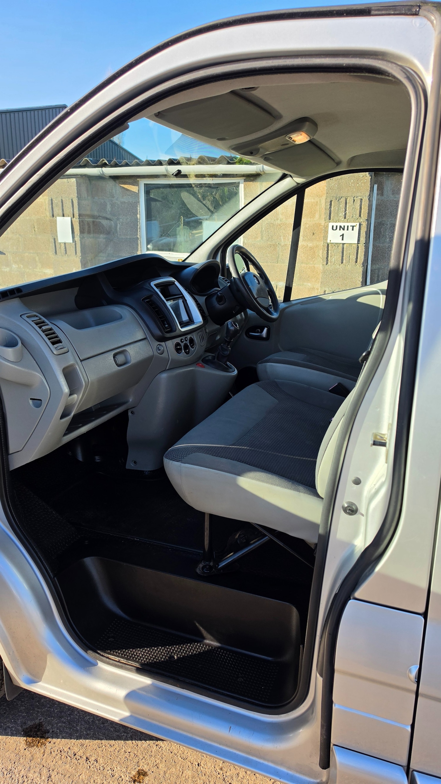 Used Vauxhall Vivaro 2011 for sale - 77851846: Photo 10