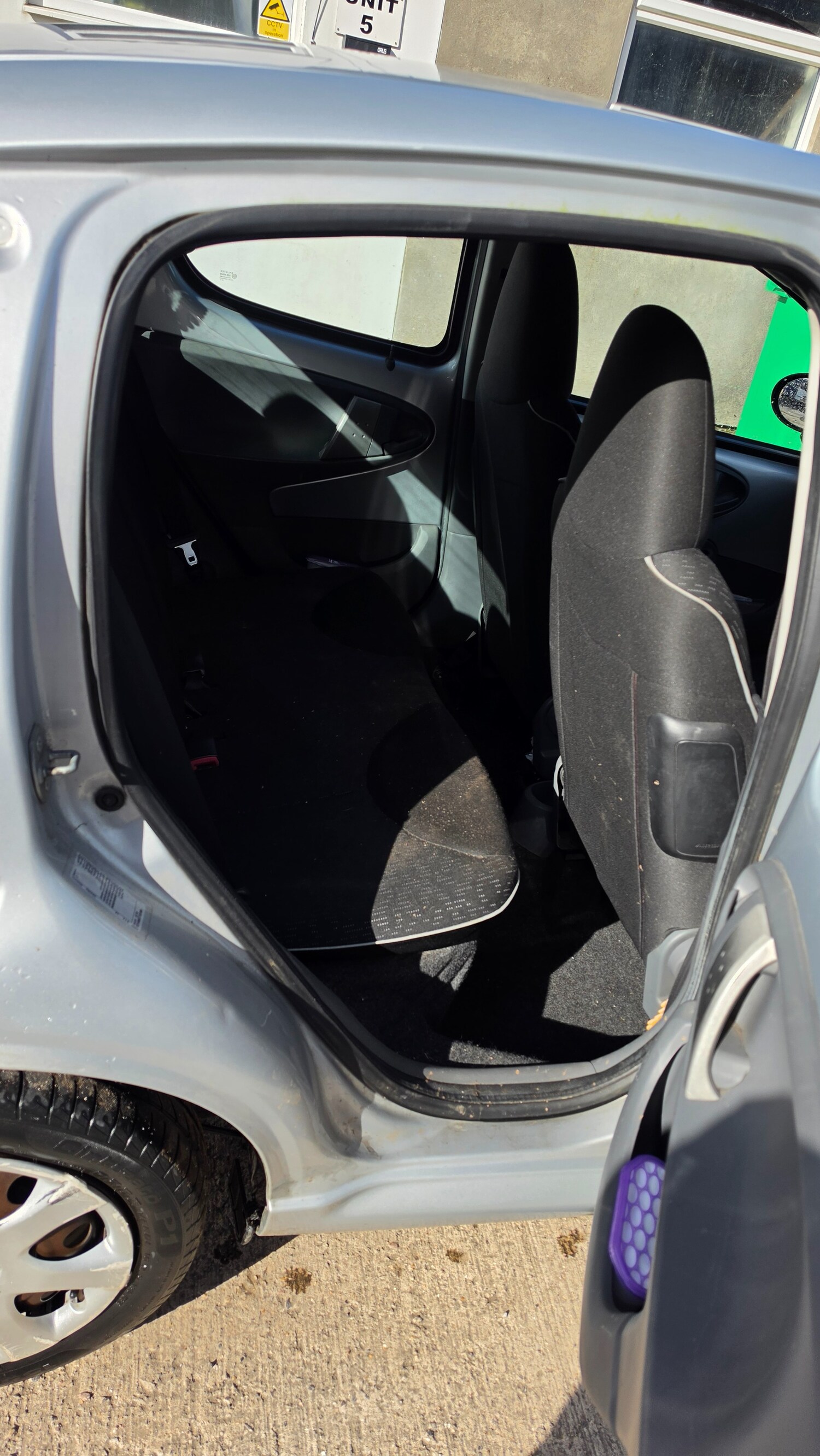 Used Peugeot 107 2010 for sale - 77466109: Photo 12