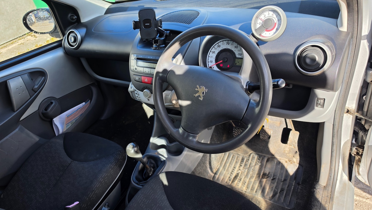 Used Peugeot 107 2010 for sale - 77466109: Photo 14