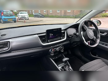 Used Kia Stonic 2025 for sale - 77723551: Photo