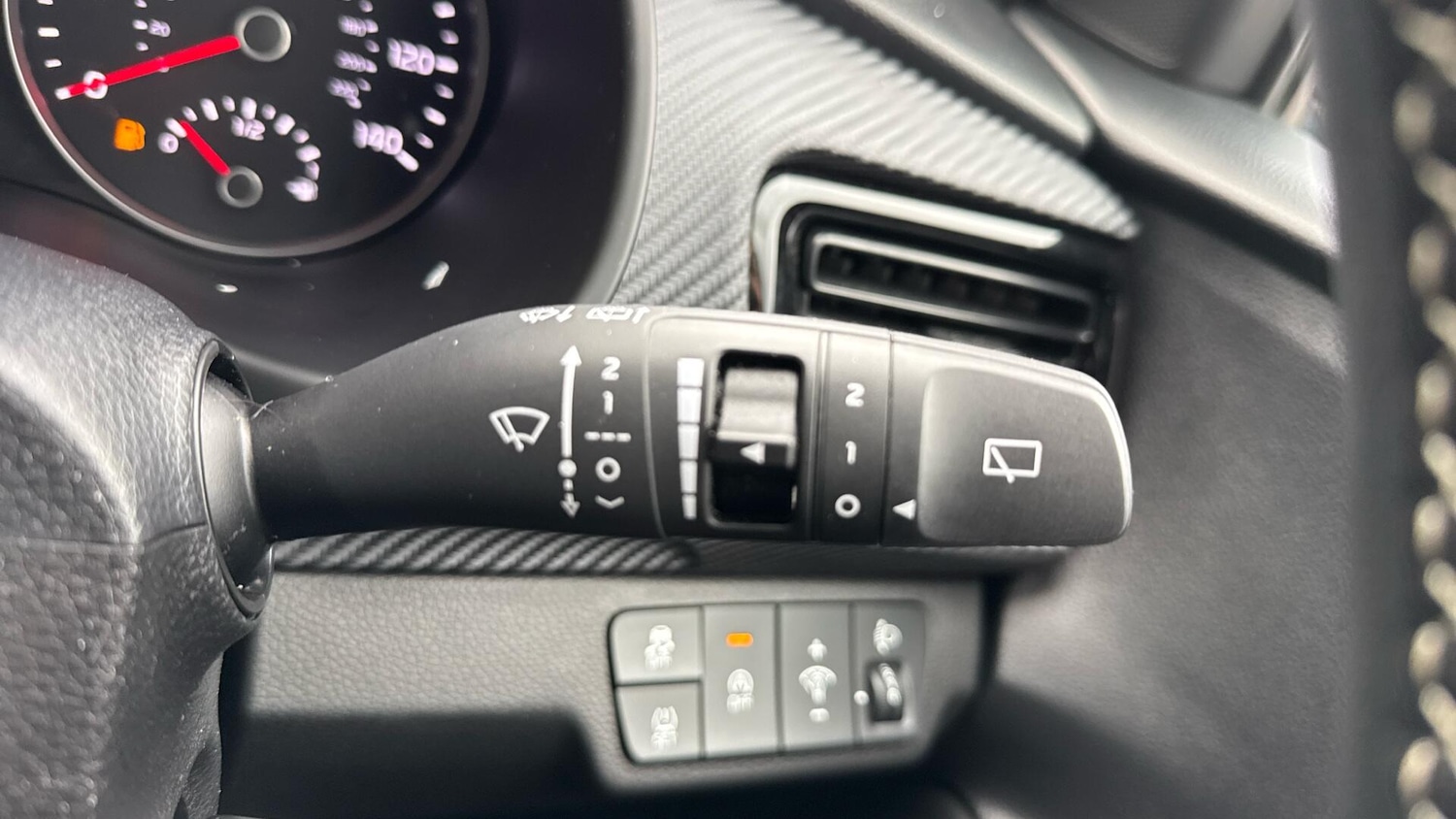 Used Kia Stonic 2022 for sale - 76307204: Photo 35