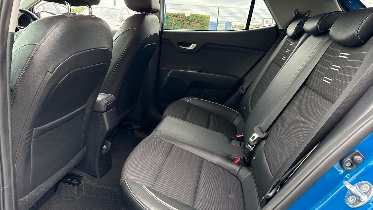 Used Kia Stonic 2022 for sale - 76307204: Photo 9