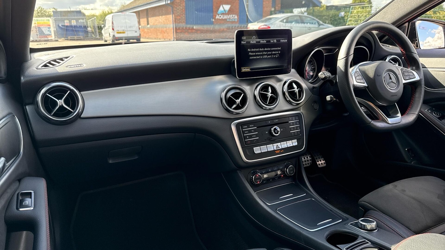 Used Mercedes-Benz GLA 2020 for sale - 76549826: Photo 3